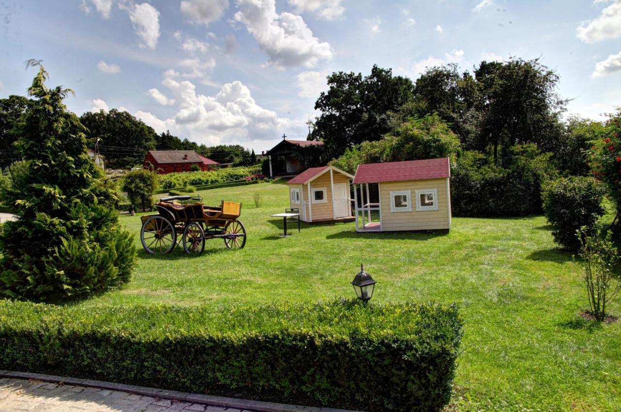 Zespol Palacowo-Parkowy Badzow Польковіце Екстер'єр фото